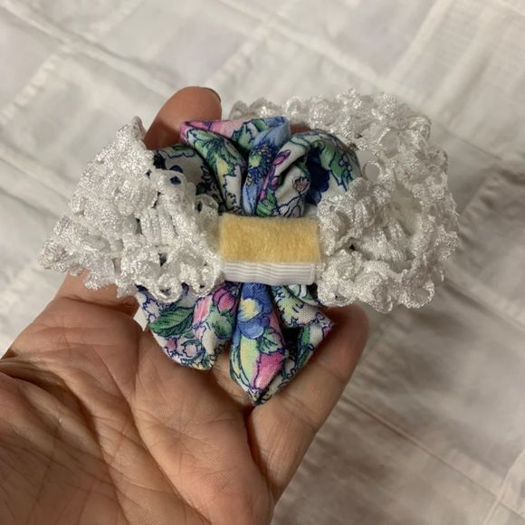 Handmade Infant Headband White Band Pastel Flower Center Size Newborn B263 - Picture 6 of 9